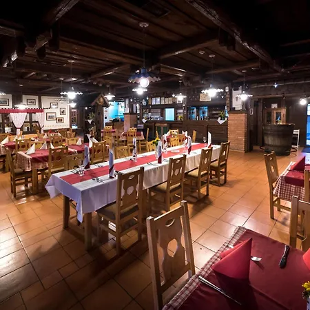 In Restavracija Pod Roglo 3* Zrece
