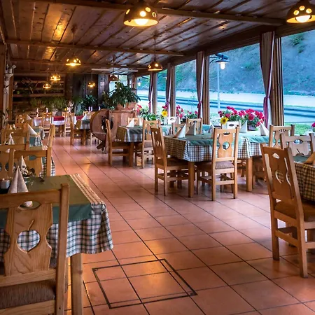 In Restavracija Pod Roglo 3*