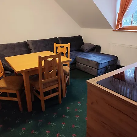 In Restavracija Pod Roglo 3*