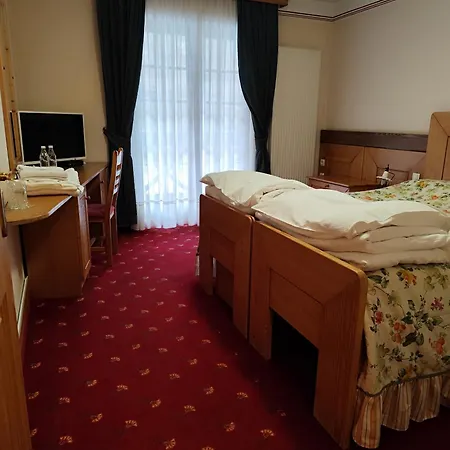 In Restavracija Pod Roglo 3* Zreče