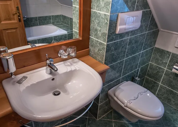 In Restavracija Pod Roglo 3*