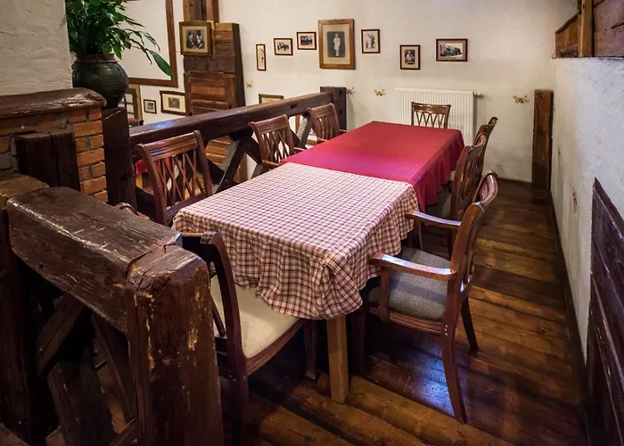 In Restavracija Pod Roglo Hotel 3*