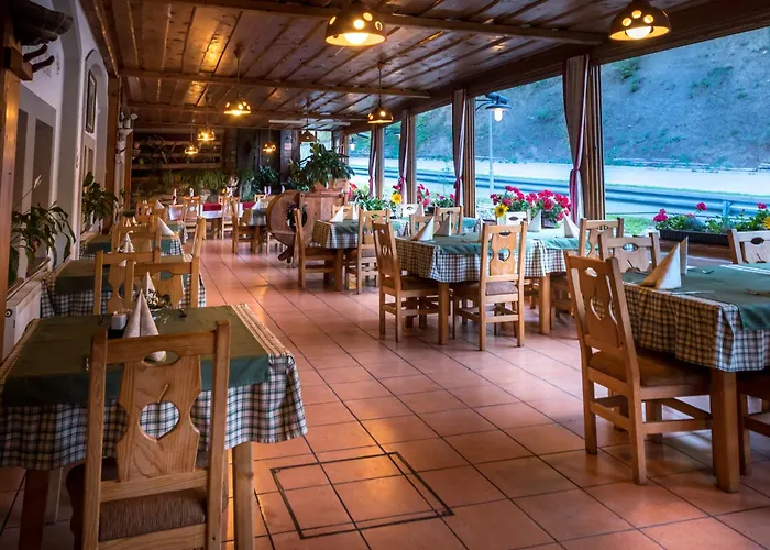 In Restavracija Pod Roglo 3*