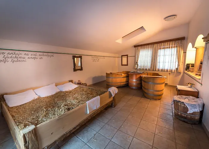 In Restavracija Pod Roglo Hotell Zreče