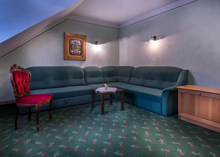 In Restavracija Pod Roglo 3*