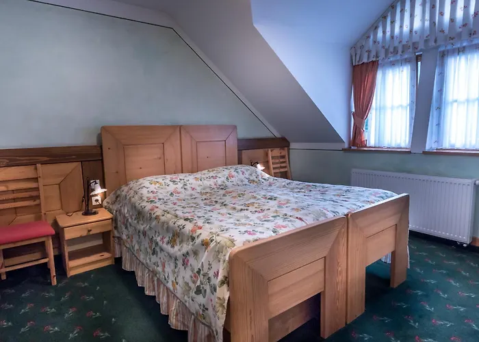 Hotel In Restavracija Pod Roglo