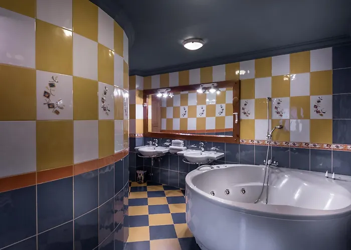 In Restavracija Pod Roglo Hotell 3*