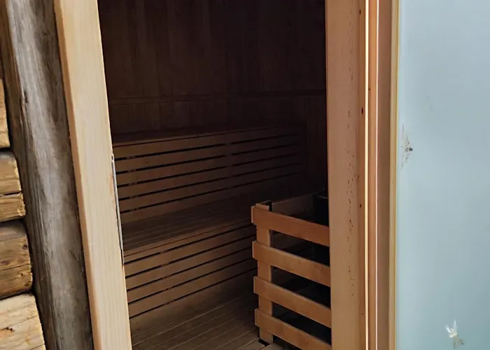 In Restavracija Pod Roglo Hotell