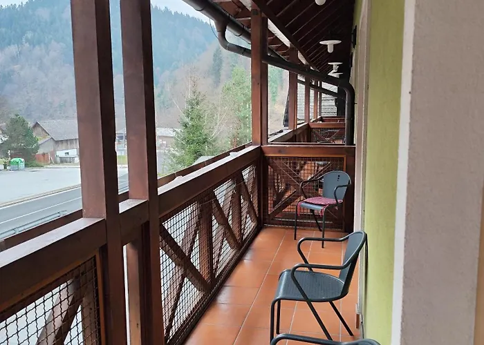 In Restavracija Pod Roglo 3* Zreče