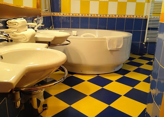 In Restavracija Pod Roglo Hotell 3*